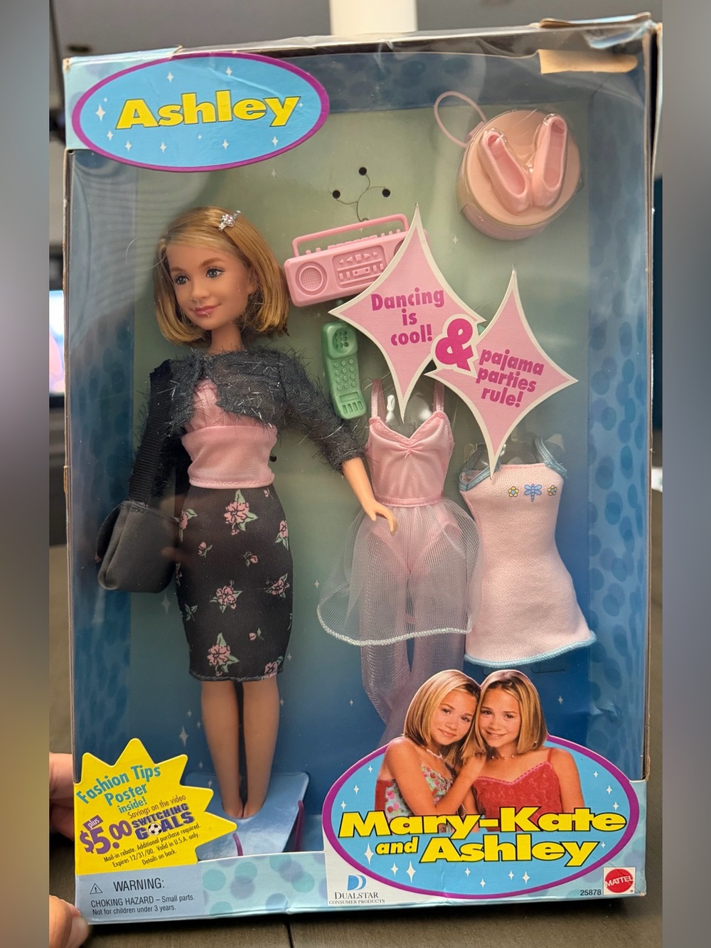 MATTEL 25878 Ashley Olsen Doll  Ballet Dancing And Pajama Outfits Included